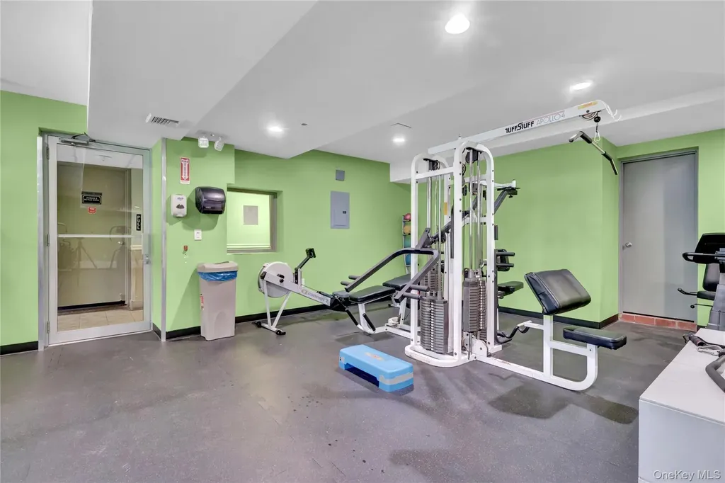 25 W Broadway Long Beach NY 11561