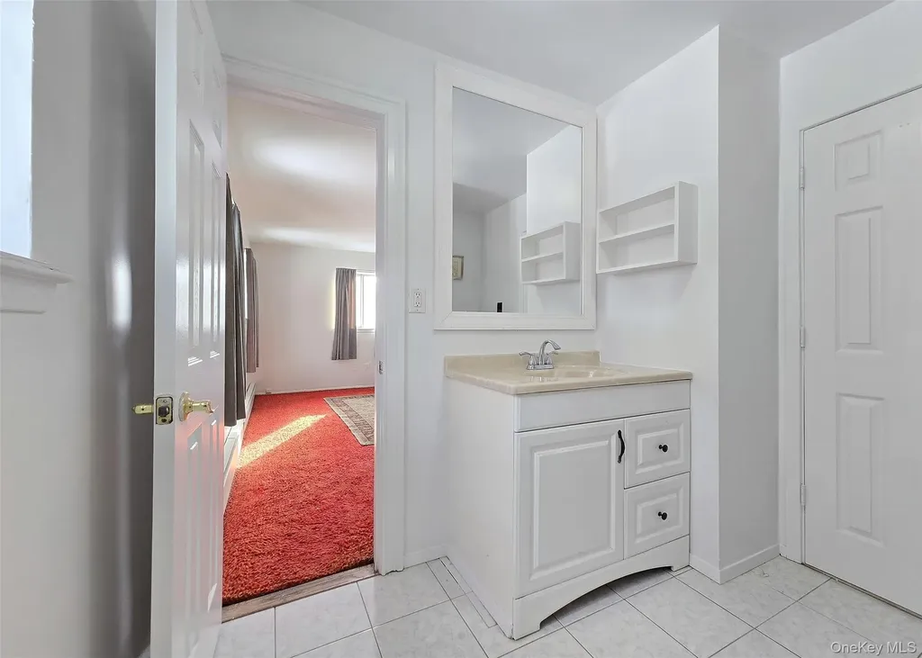 43 Fallen Leaf Road Holbrook NY 11741
