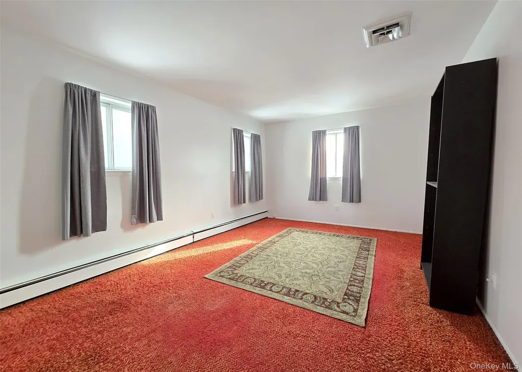 43 Fallen Leaf Road Holbrook NY 11741