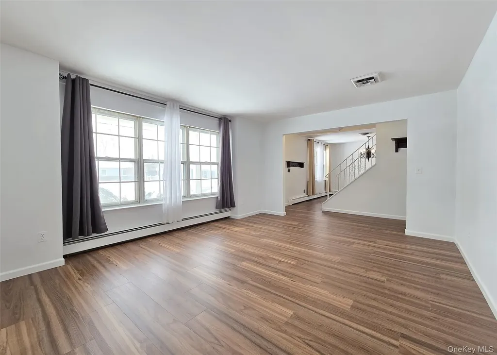 43 Fallen Leaf Road Holbrook NY 11741