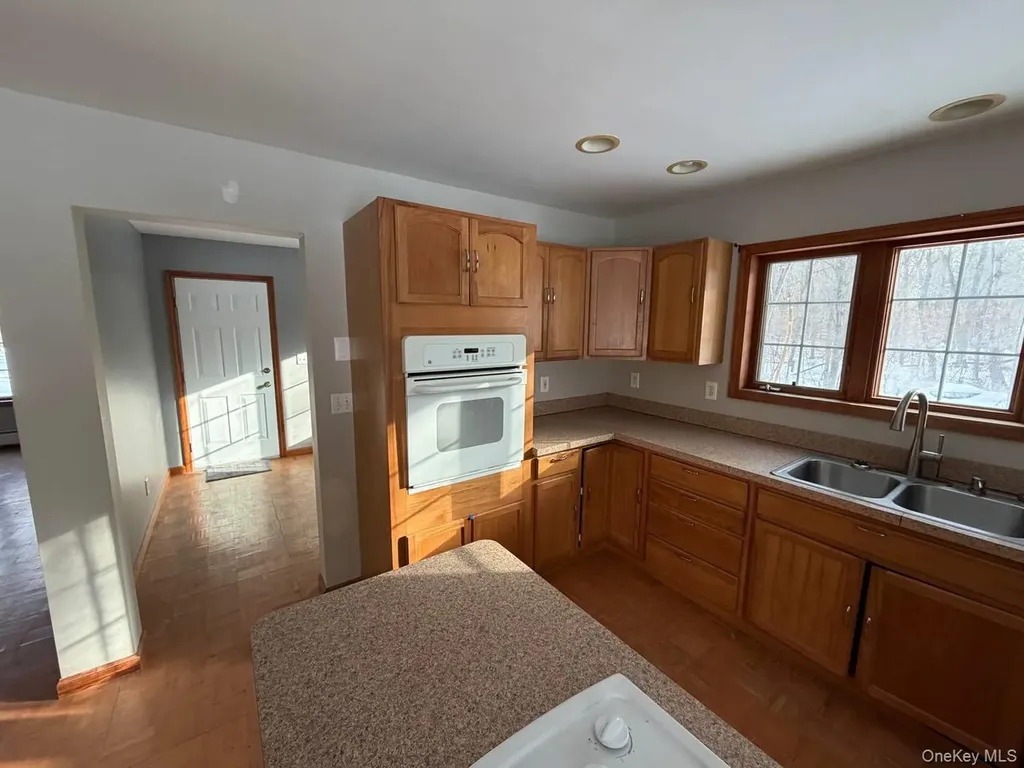535 Creek Road Poughkeepsie NY 12601