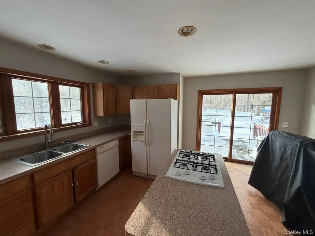 535 Creek Road Poughkeepsie NY 12601