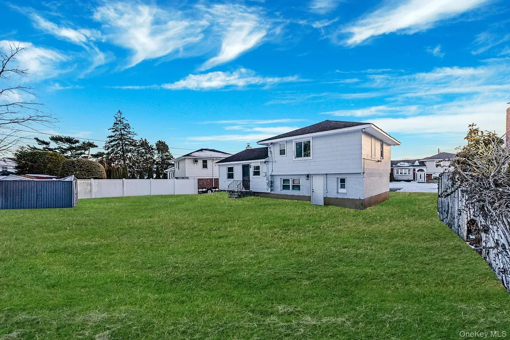 59 Ford Drive W Massapequa NY 11758