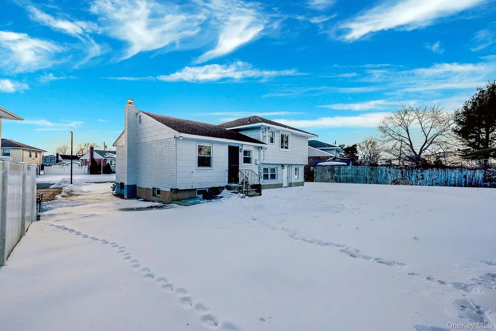 59 Ford Drive W Massapequa NY 11758