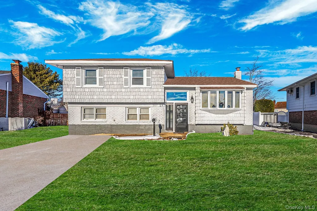 59 Ford Drive W Massapequa NY 11758