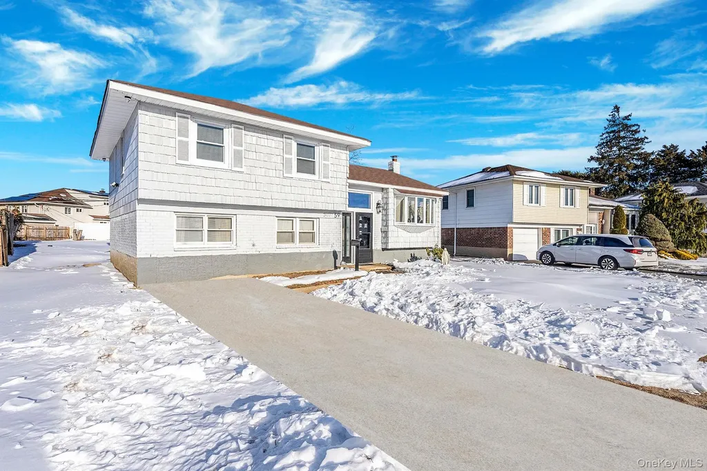 59 Ford Drive W Massapequa NY 11758