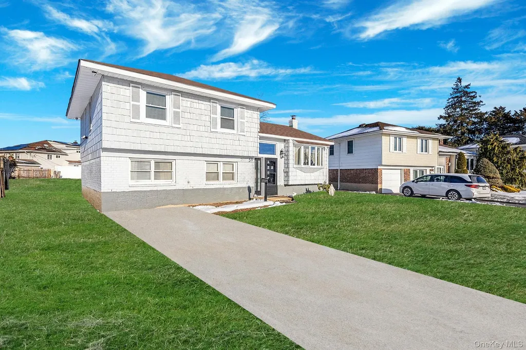 59 Ford Drive W Massapequa NY 11758