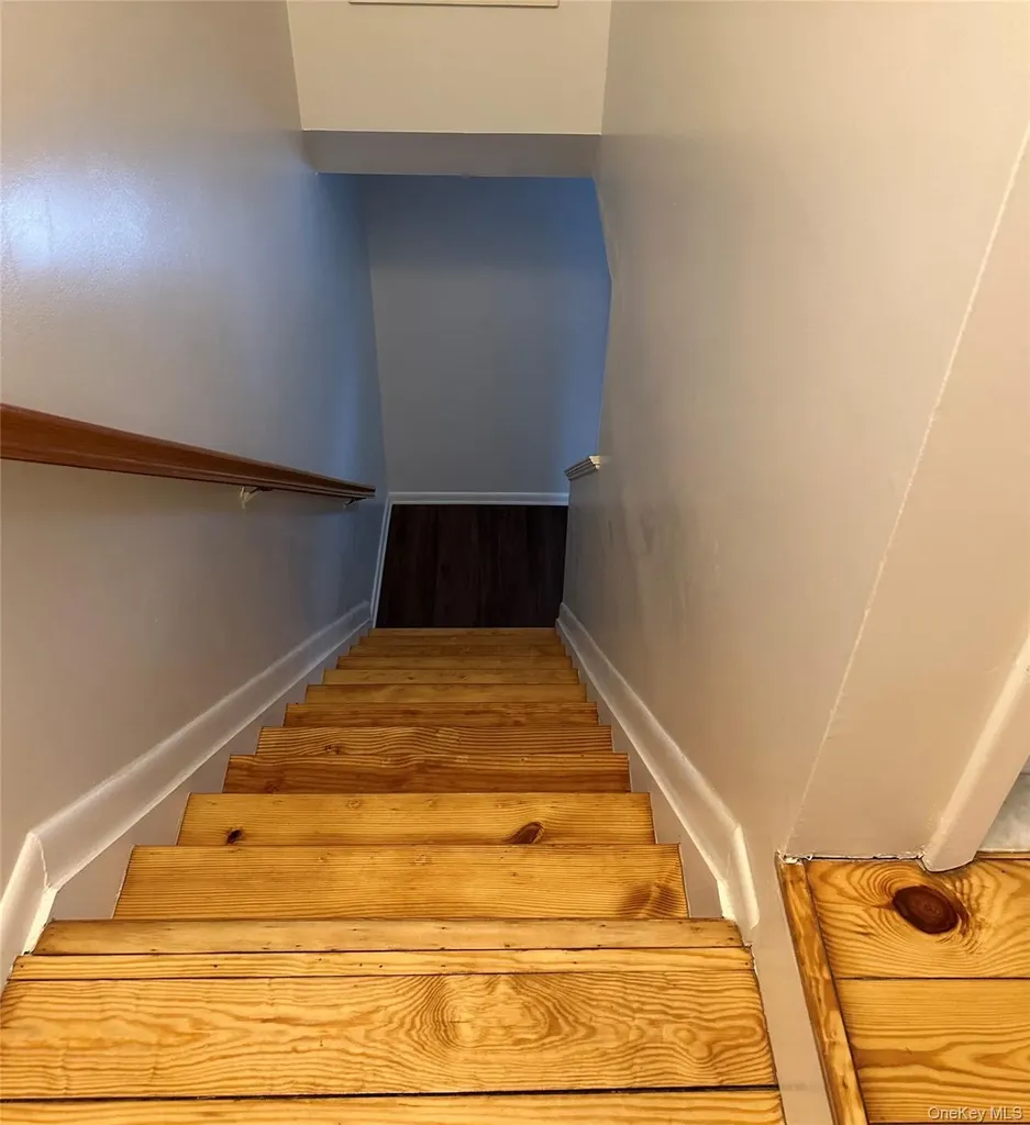 4 Marian Court Warwick NY 10990