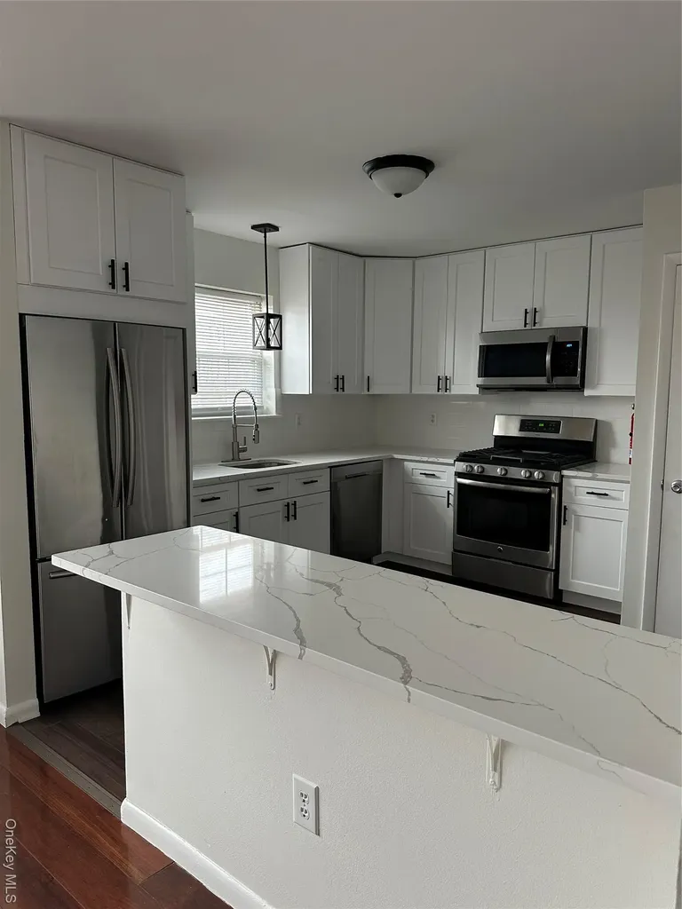 4 Marian Court Warwick NY 10990