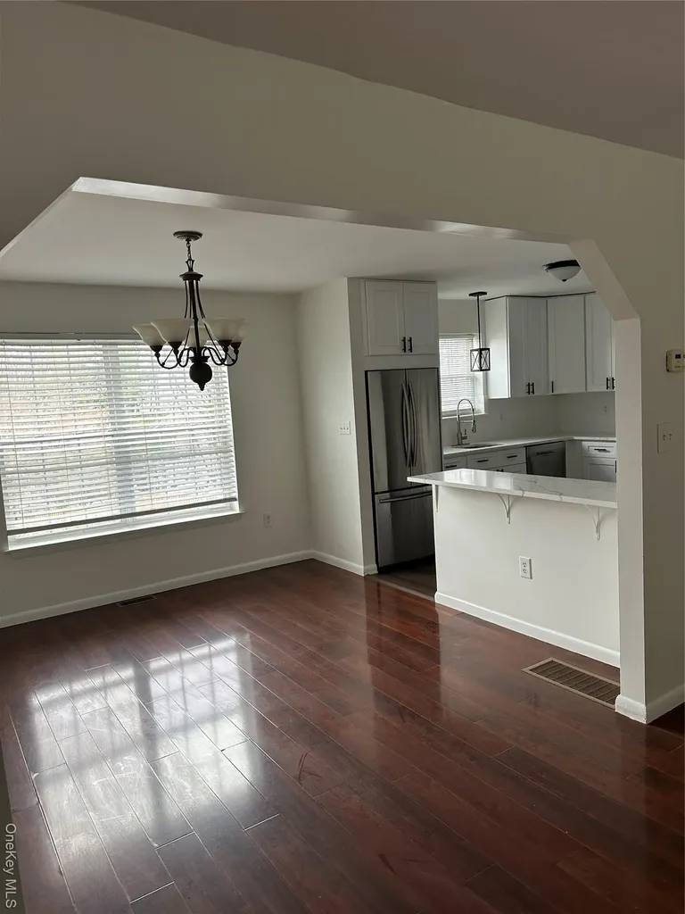 4 Marian Court Warwick NY 10990