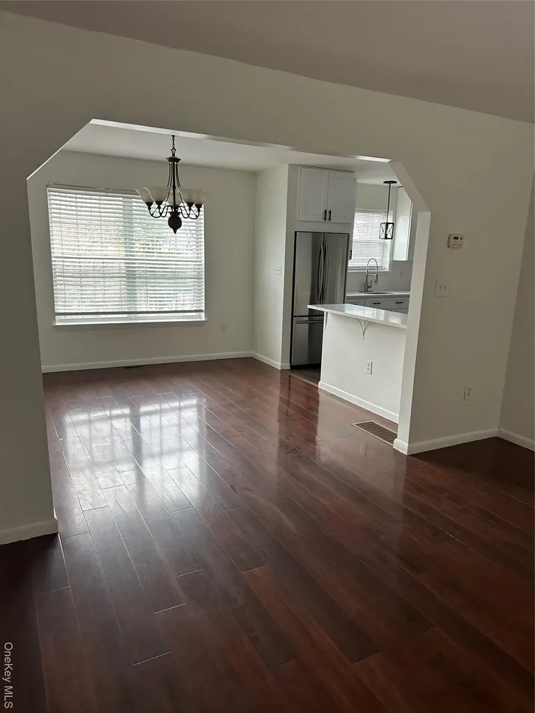 4 Marian Court Warwick NY 10990