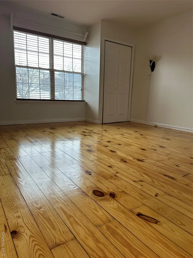 4 Marian Court Warwick NY 10990