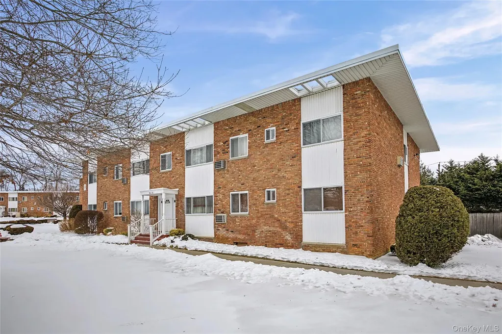 355 Route 111 Smithtown NY 11787