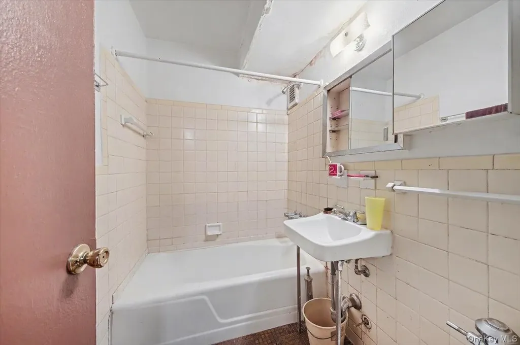 2640 Marion Bronx NY 10458