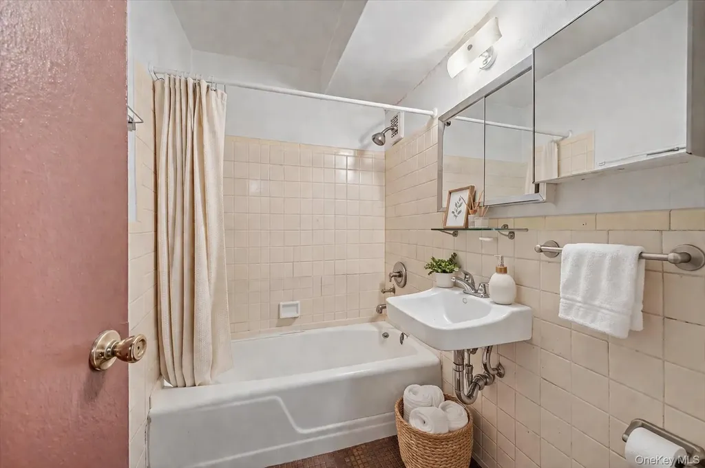 2640 Marion Bronx NY 10458