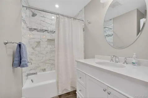 68 Blackberry Way Hopewell Junction NY 12533
