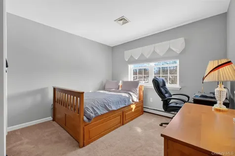 68 Blackberry Way Hopewell Junction NY 12533