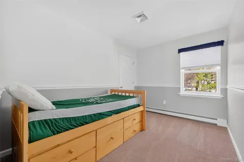 68 Blackberry Way Hopewell Junction NY 12533