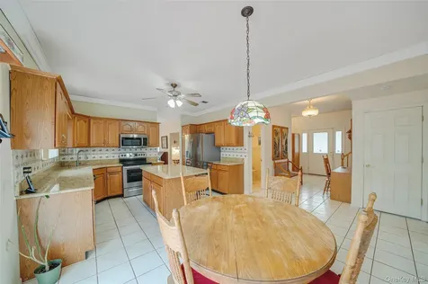 22 Jerusalem Hollow Road Manorville NY 11949