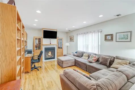 22 Jerusalem Hollow Road Manorville NY 11949