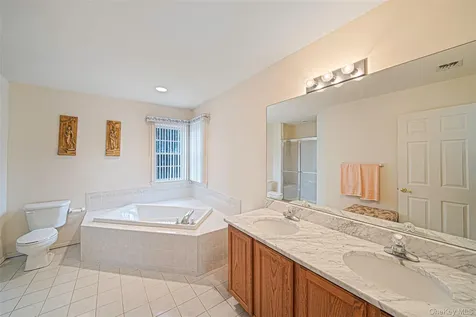 22 Jerusalem Hollow Road Manorville NY 11949