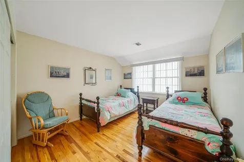 22 Jerusalem Hollow Road Manorville NY 11949