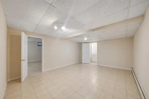 22 Jerusalem Hollow Road Manorville NY 11949