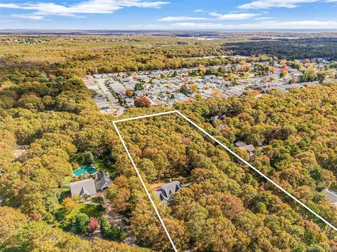 22 Jerusalem Hollow Road Manorville NY 11949