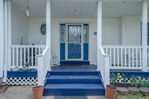 22 Jerusalem Hollow Road Manorville NY 11949