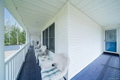 22 Jerusalem Hollow Road Manorville NY 11949