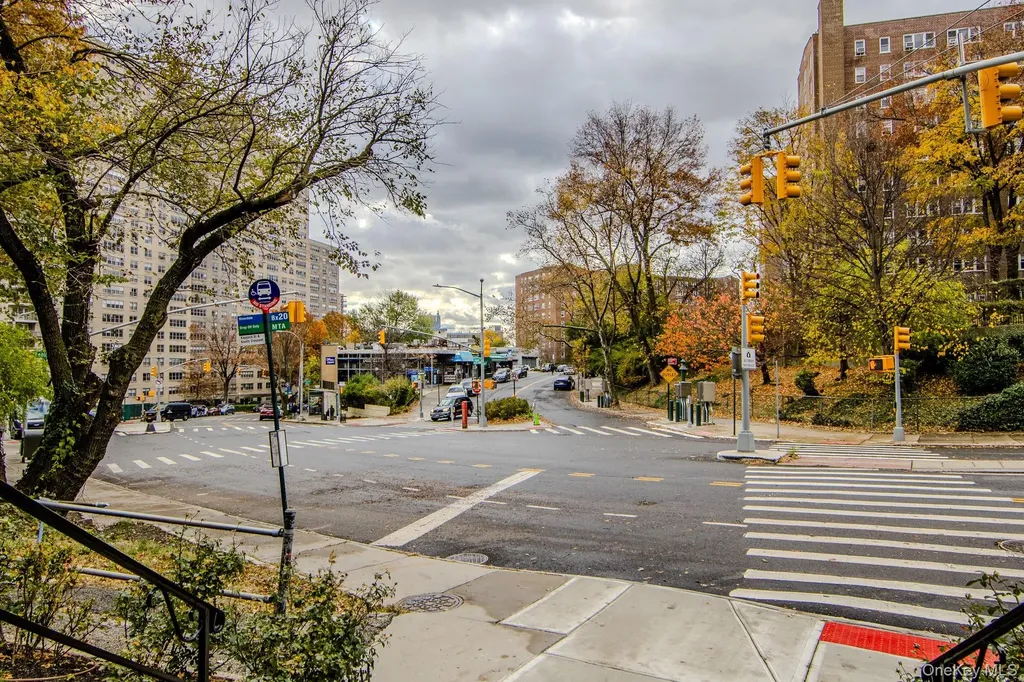 609 Kappock Street Bronx NY 10463