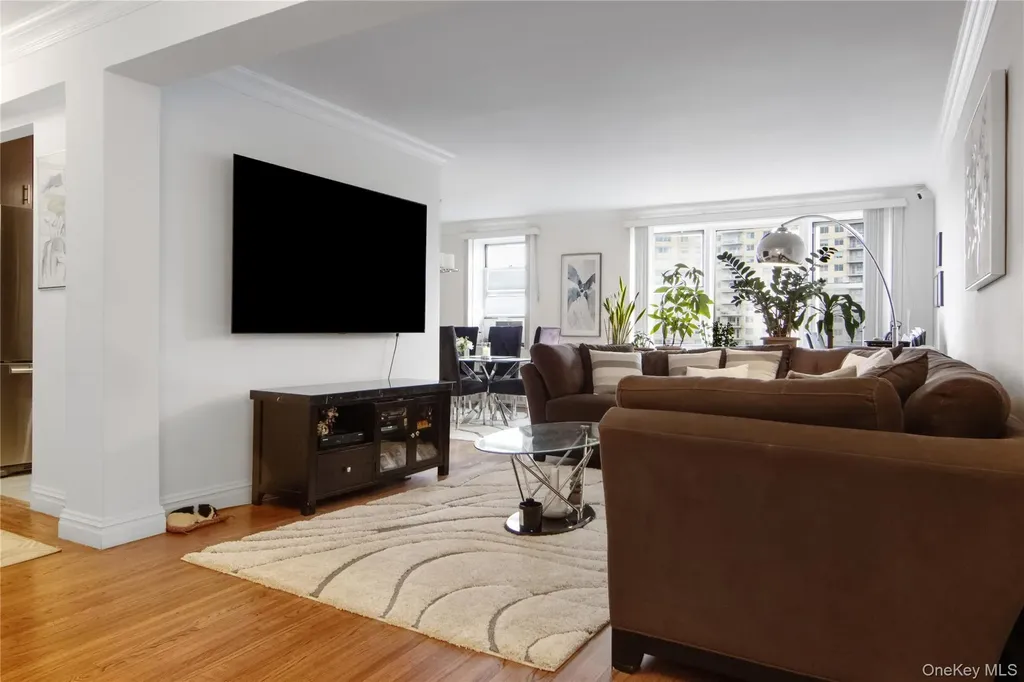 609 Kappock Street Bronx NY 10463