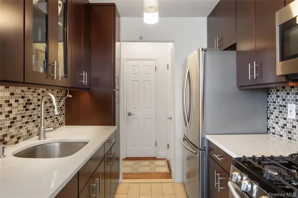 609 Kappock Street Bronx NY 10463