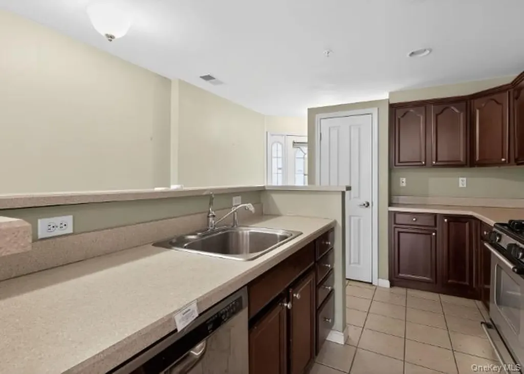 414 Highridge Court Peekskill NY 10566