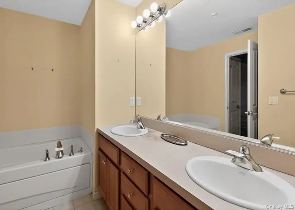 414 Highridge Court Peekskill NY 10566