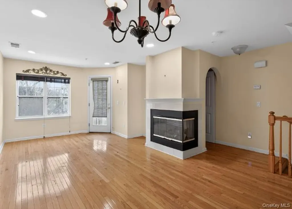 414 Highridge Court Peekskill NY 10566