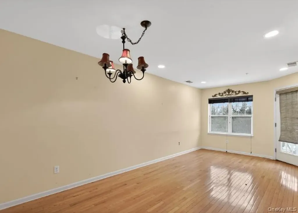 414 Highridge Court Peekskill NY 10566