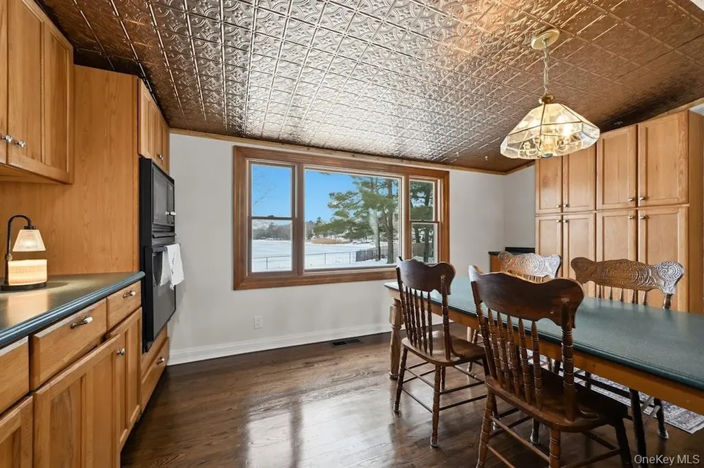 63 Lakeside Trail Ridge NY 11961