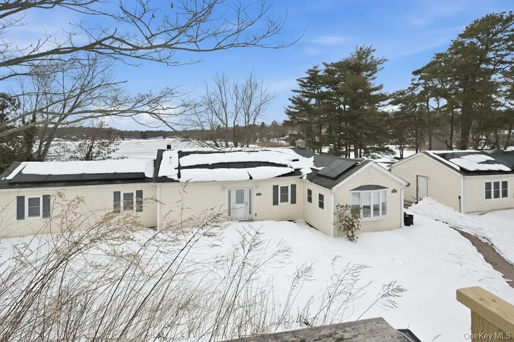 63 Lakeside Trail Ridge NY 11961