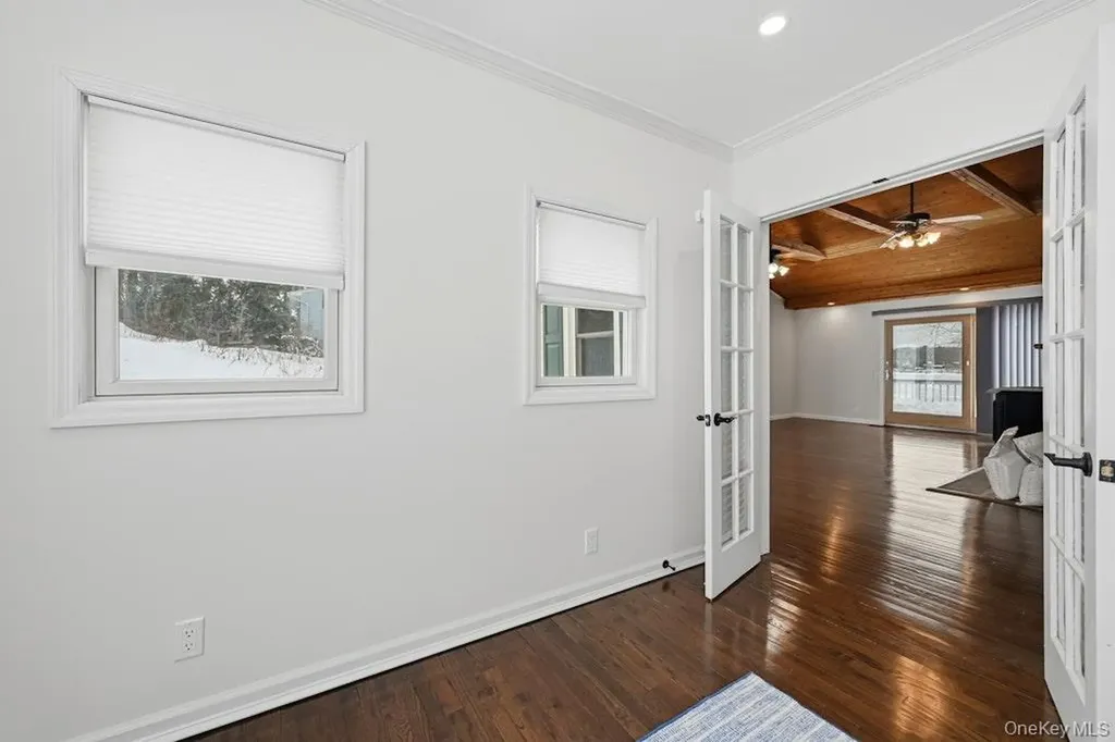 63 Lakeside Trail Ridge NY 11961