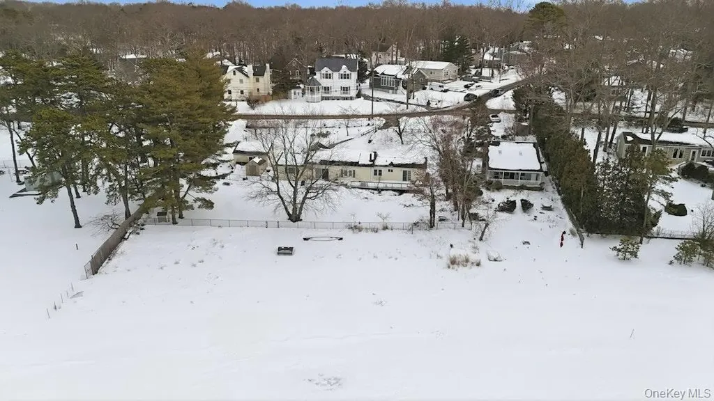 63 Lakeside Trail Ridge NY 11961