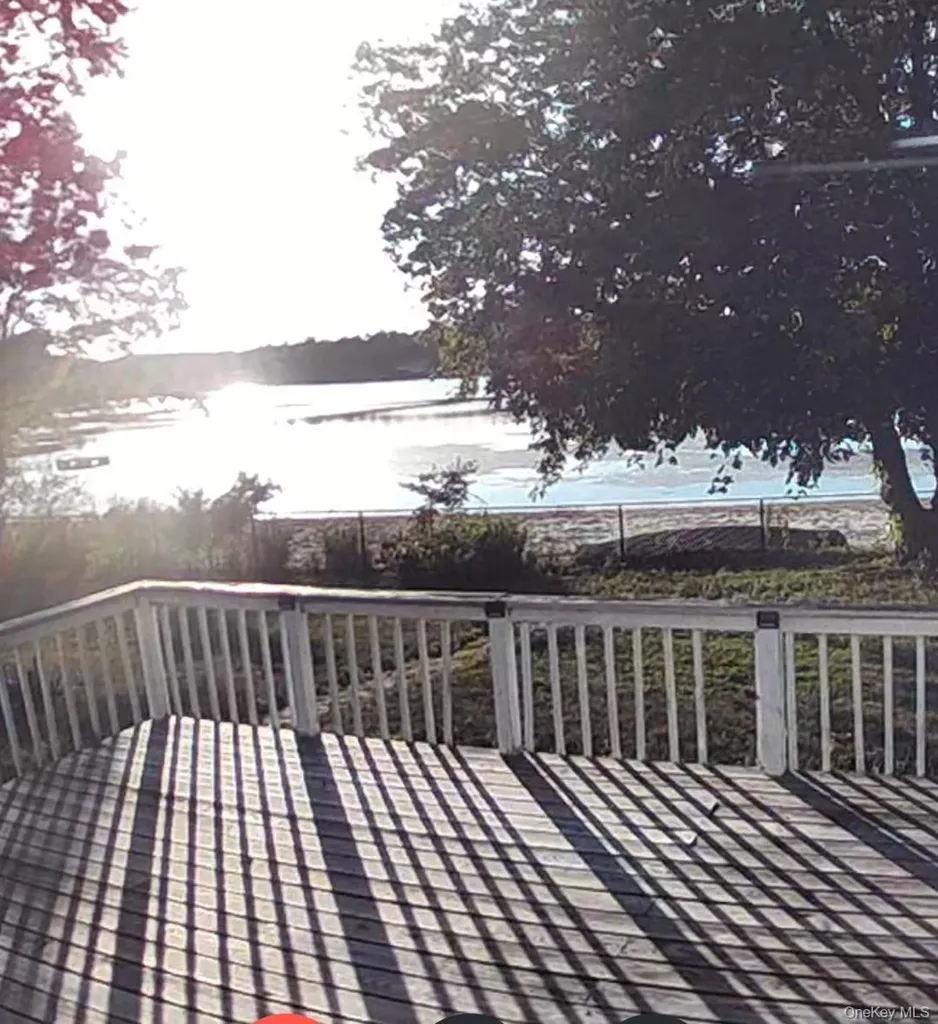 63 Lakeside Trail Ridge NY 11961