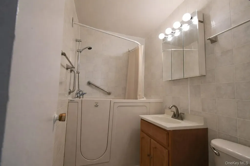 12399 Flatlands Avenue Brooklyn NY 11207