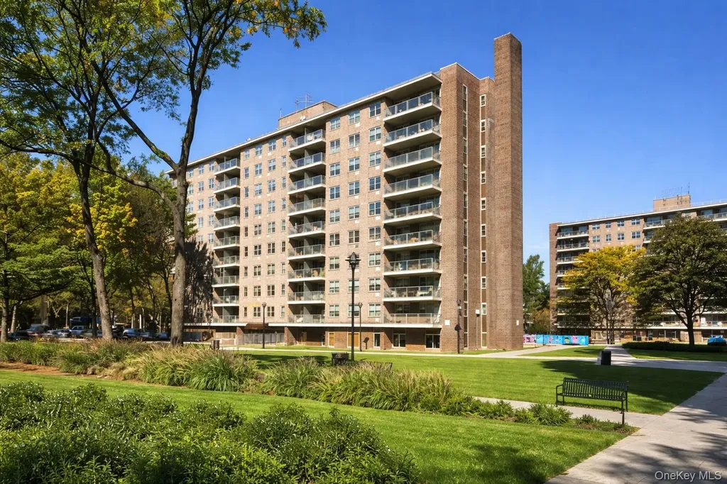 12399 Flatlands Avenue Brooklyn NY 11207