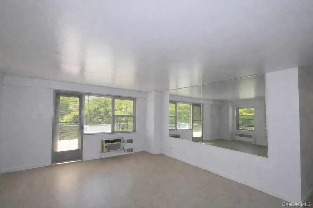 12399 Flatlands Avenue Brooklyn NY 11207