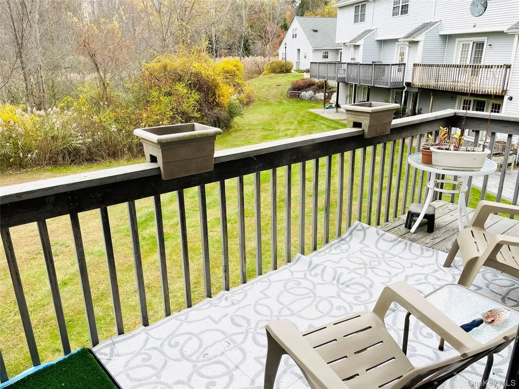 10 Timberline Trail Pawling NY 12564