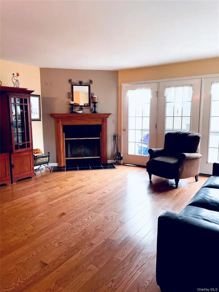 10 Timberline Trail Pawling NY 12564