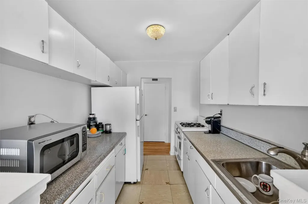 25 Sunnyside Drive Yonkers NY 10705
