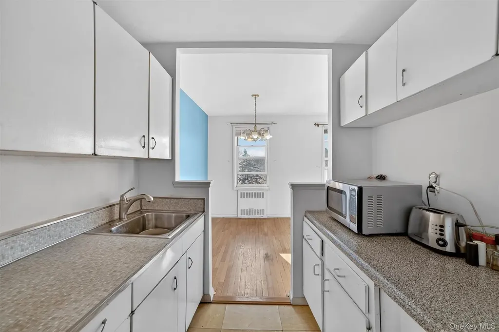 25 Sunnyside Drive Yonkers NY 10705