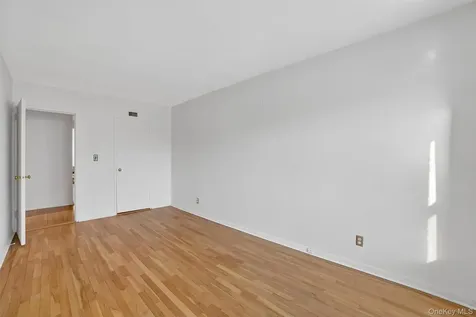 25 Sunnyside Drive Yonkers NY 10705